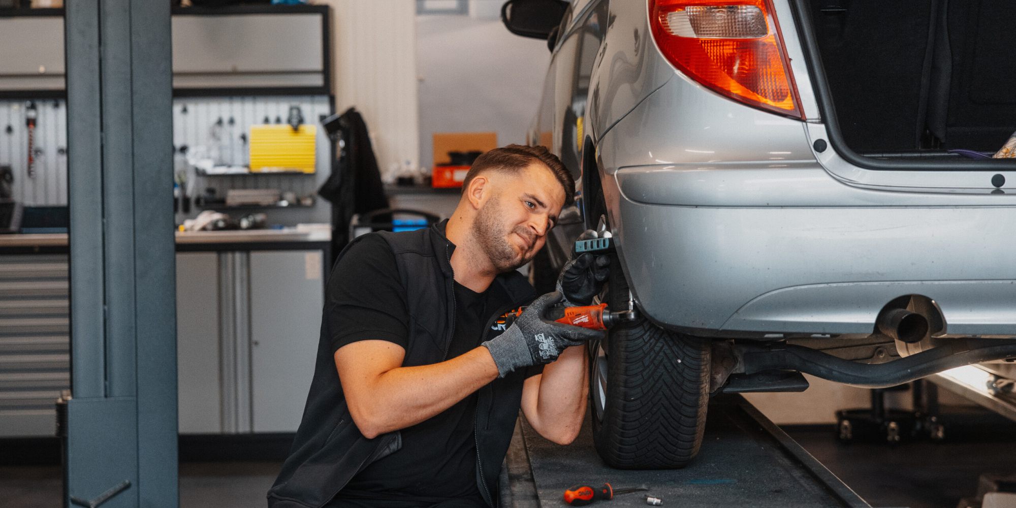 Kfz Sachverständiger bei Gutachten