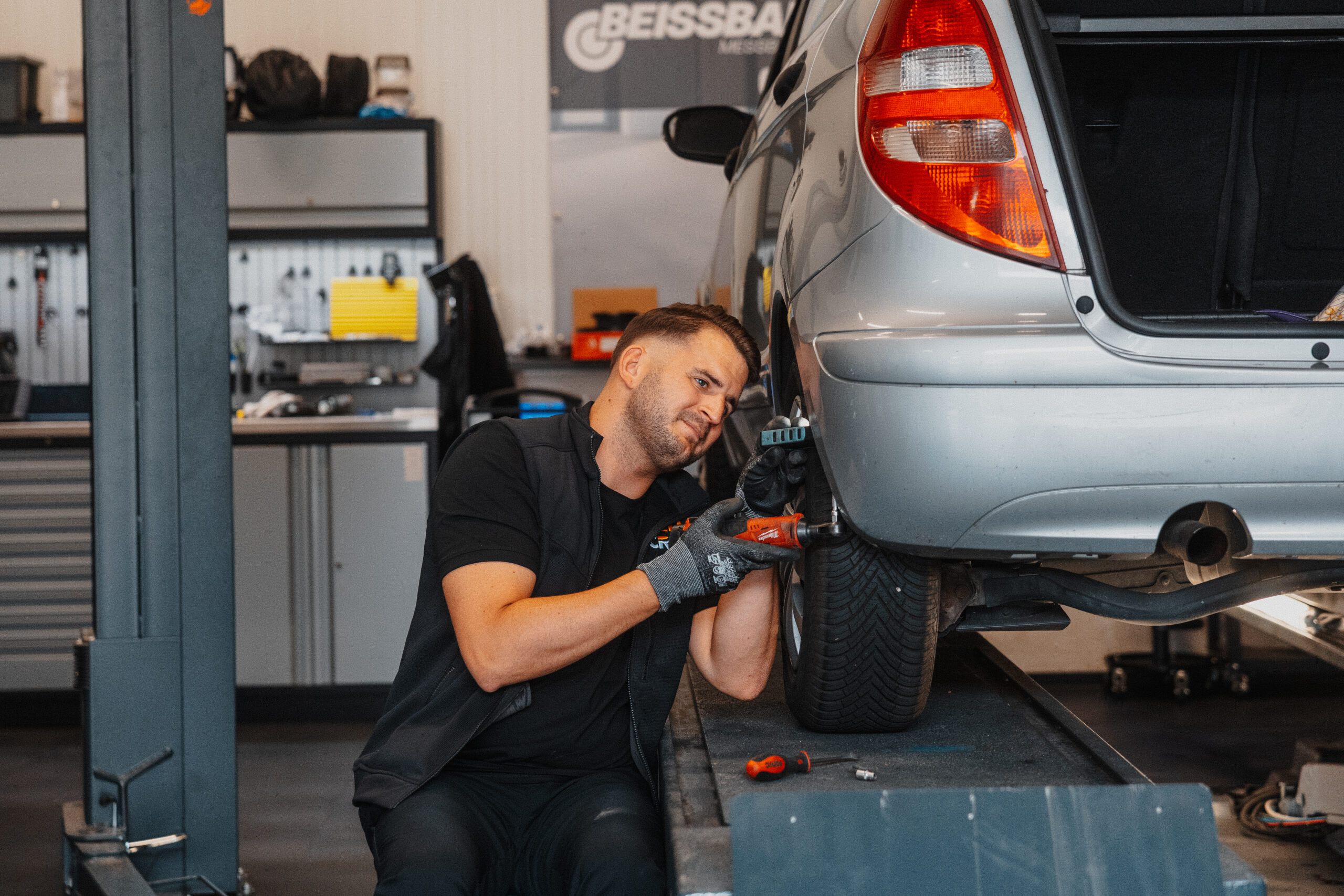 Kfz Sachverständiger bei Gutachten